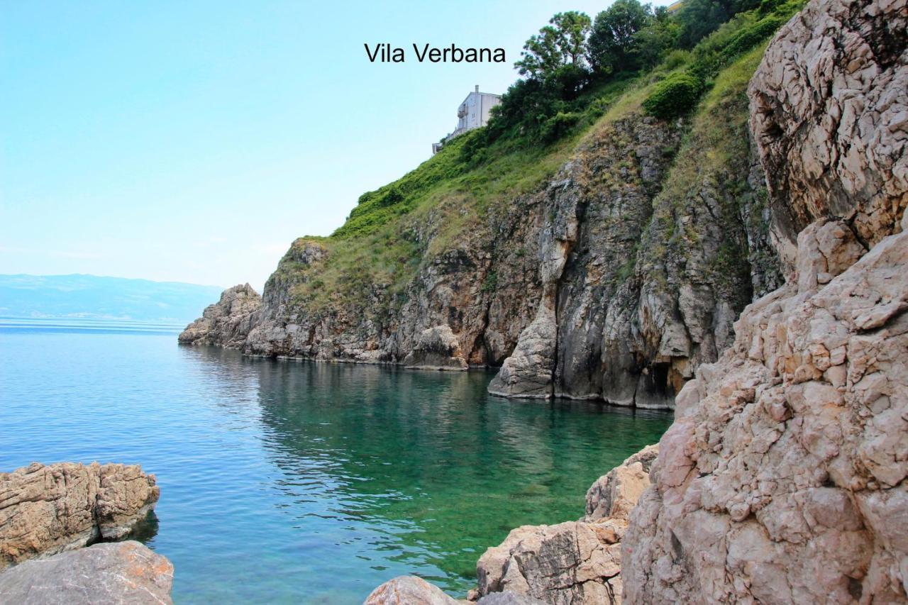 Vila Verbana Apartments Vrbnik  Esterno foto