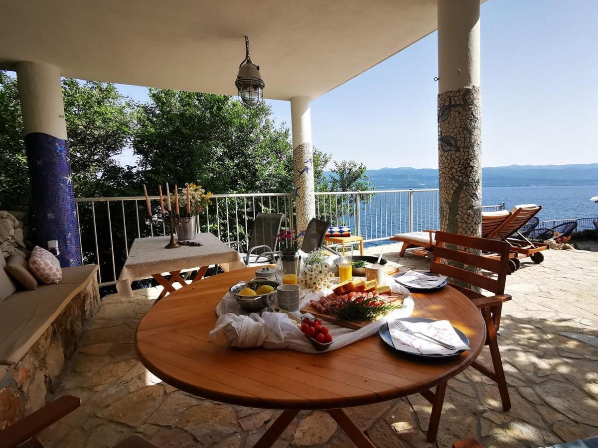 Vila Verbana Apartments Vrbnik  Esterno foto
