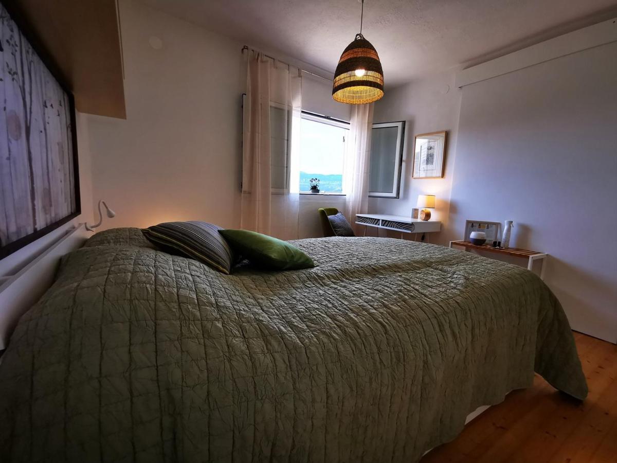 Vila Verbana Apartments Vrbnik  Esterno foto